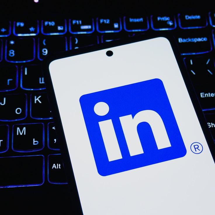 Technical rendering setup showing 3D element optimization for presentations